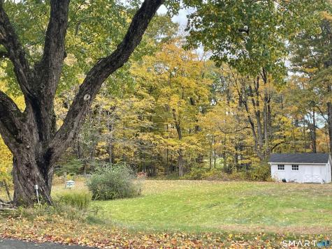 348 Lake Road Warren CT 06777