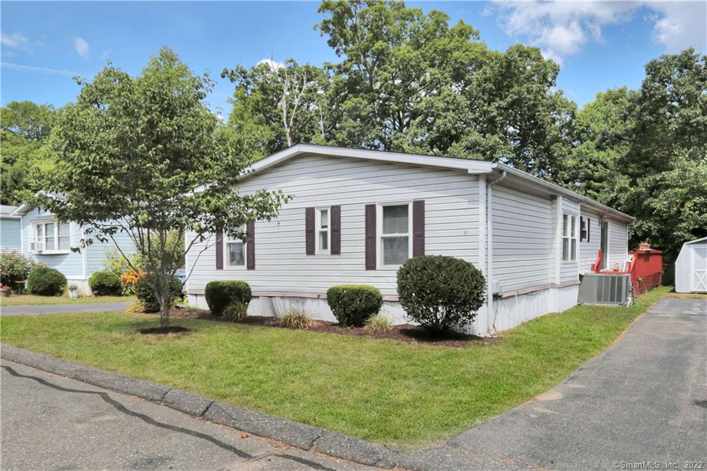 15 Woodland Park Shelton CT 06484