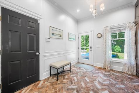 4 Laconia Drive Clinton CT 06413