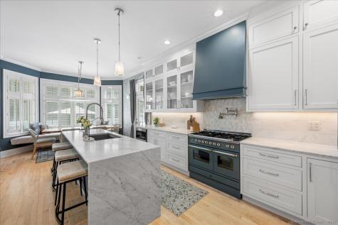 4 Laconia Drive Clinton CT 06413