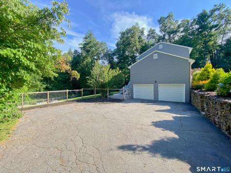14 Horseshoe Drive East Granby CT 06026