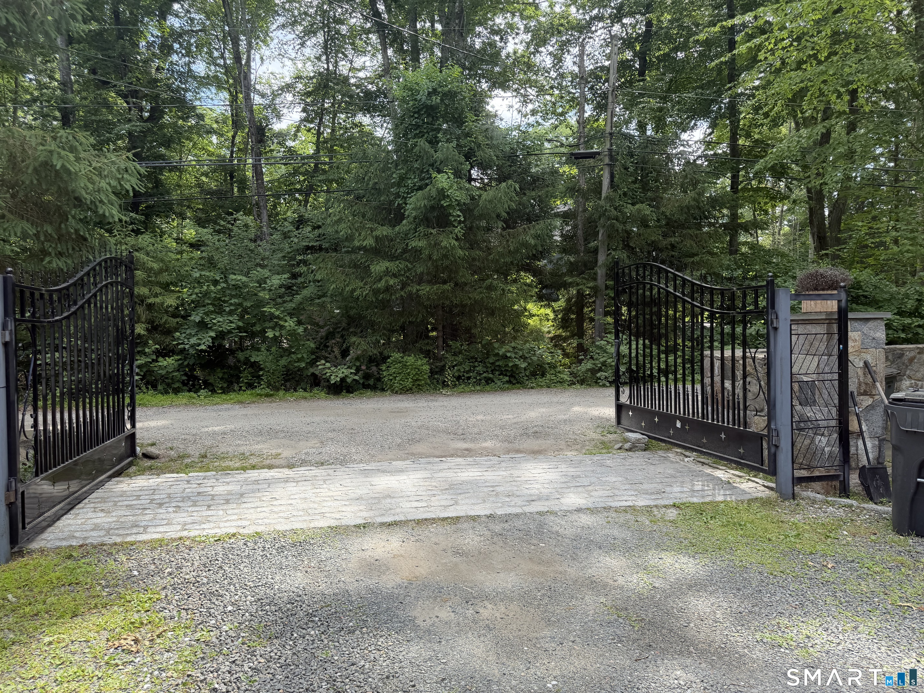 24 North Calvin Road Weston CT 06883