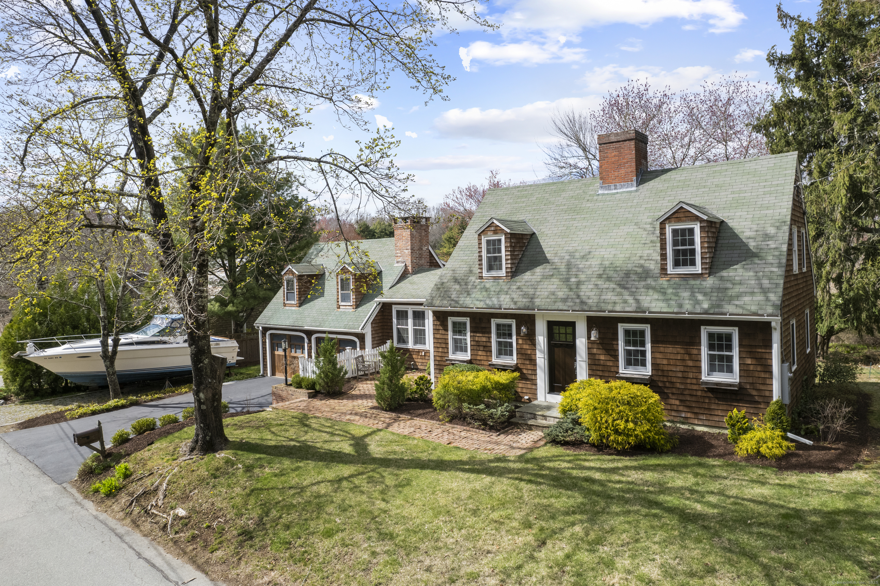 22 Library Lane Old Lyme CT 06371