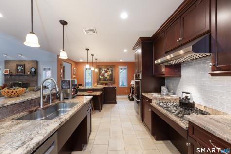 2 Patrick Lane Branford CT 06405