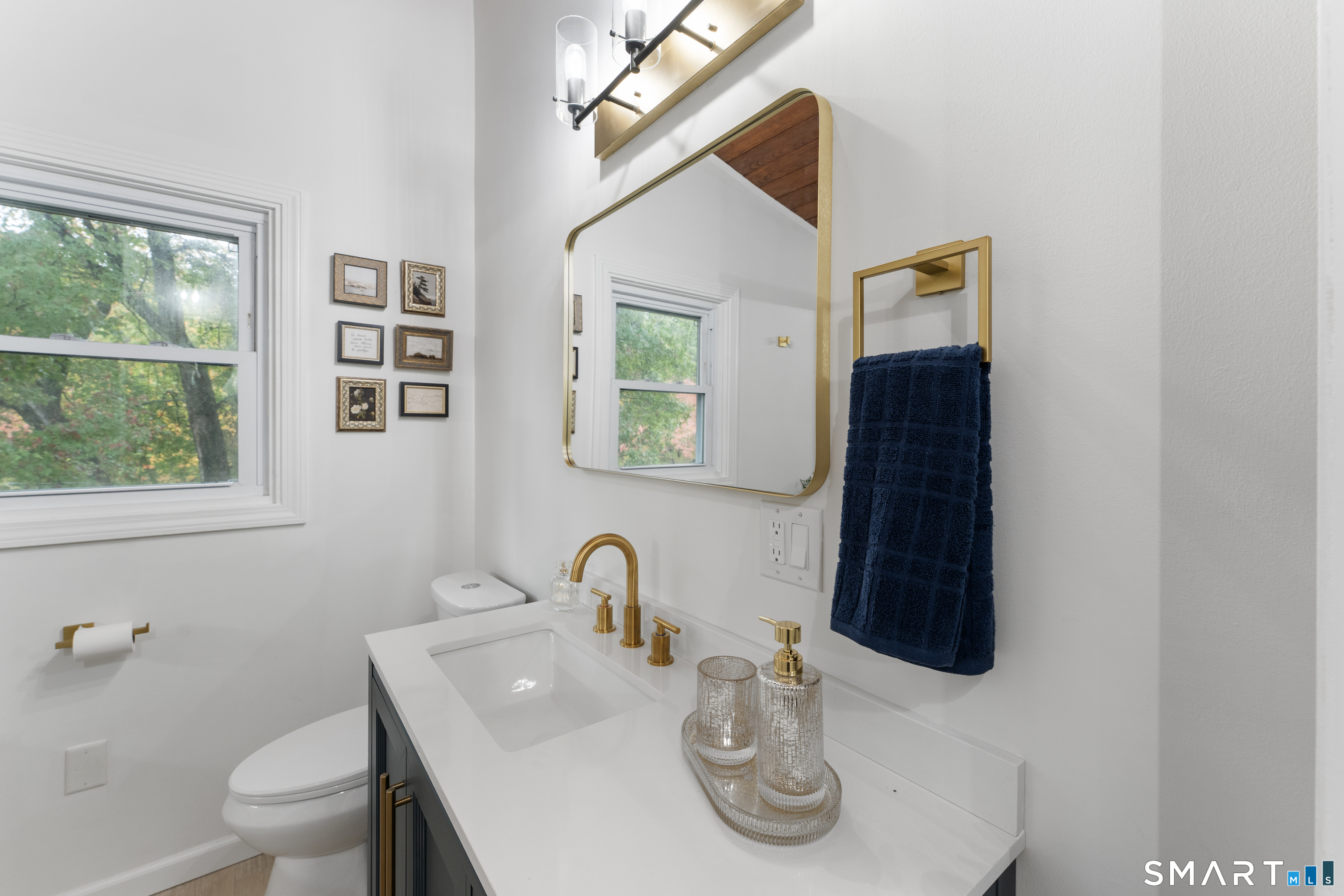 38 Pattagansett Drive East Lyme CT 06333