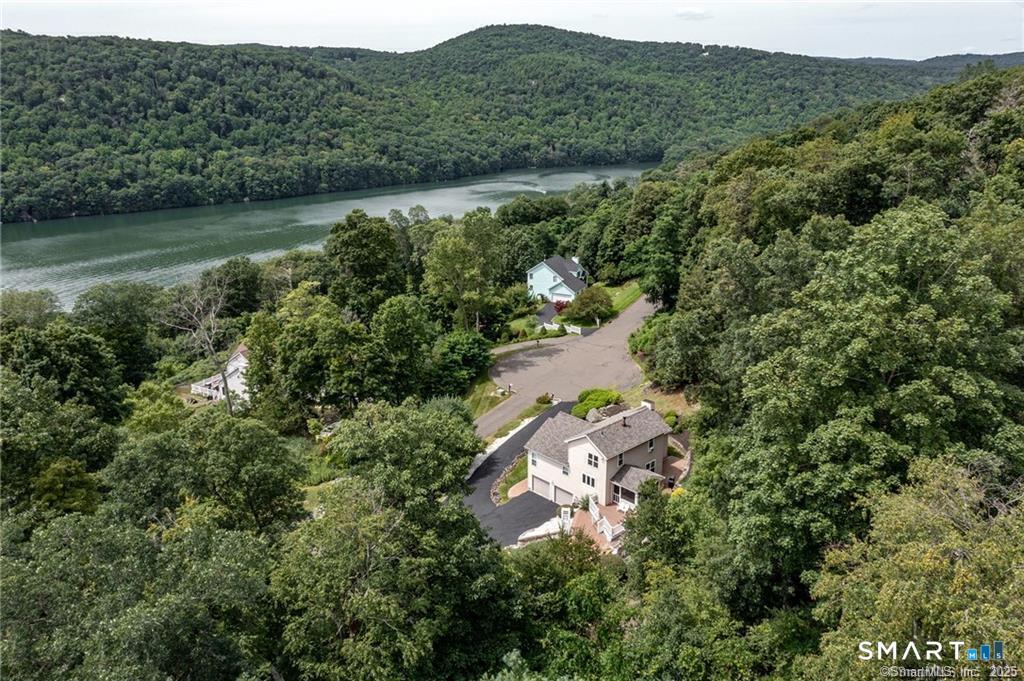 11 Squantz View Drive New Fairfield CT 06812