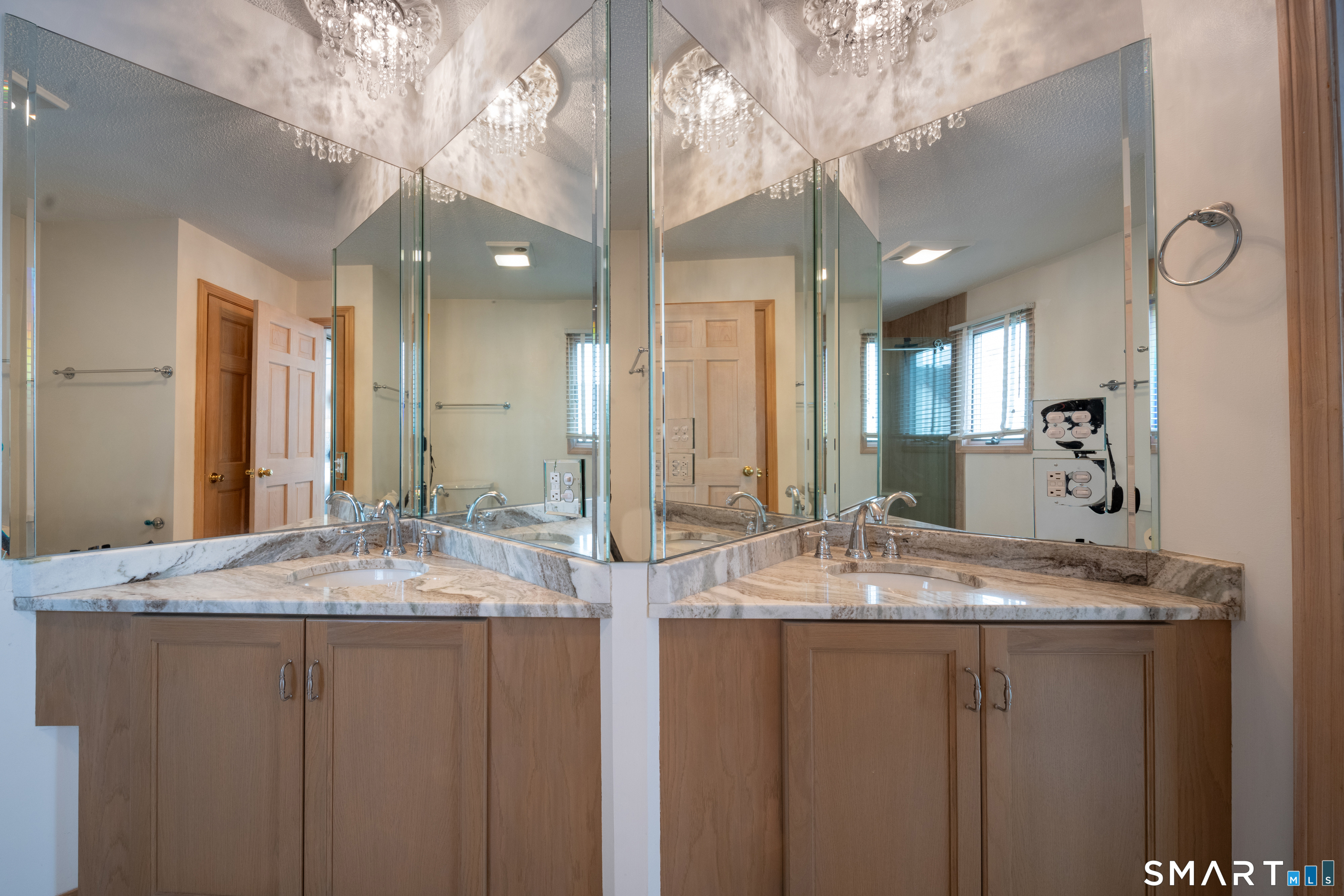 5 Loop Road Clinton CT 06413