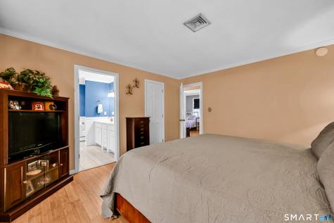 93 Court Street Cromwell CT 06416