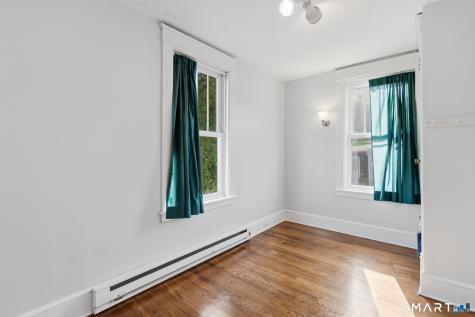 21 Acushnet Street Naugatuck CT 06770