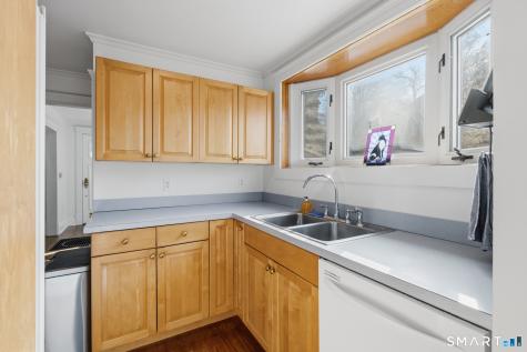 21 Acushnet Street Naugatuck CT 06770