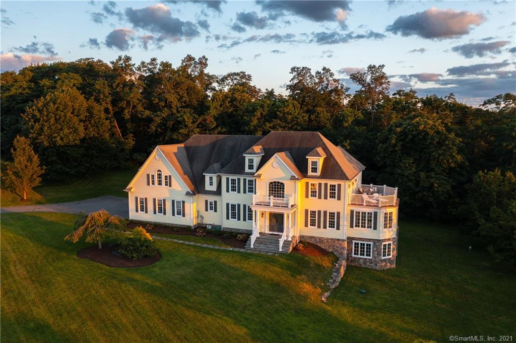 2 Meadow Ridge Drive New Fairfield CT 06812