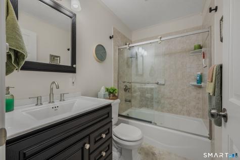 6 Liberty Road Montville CT 06370