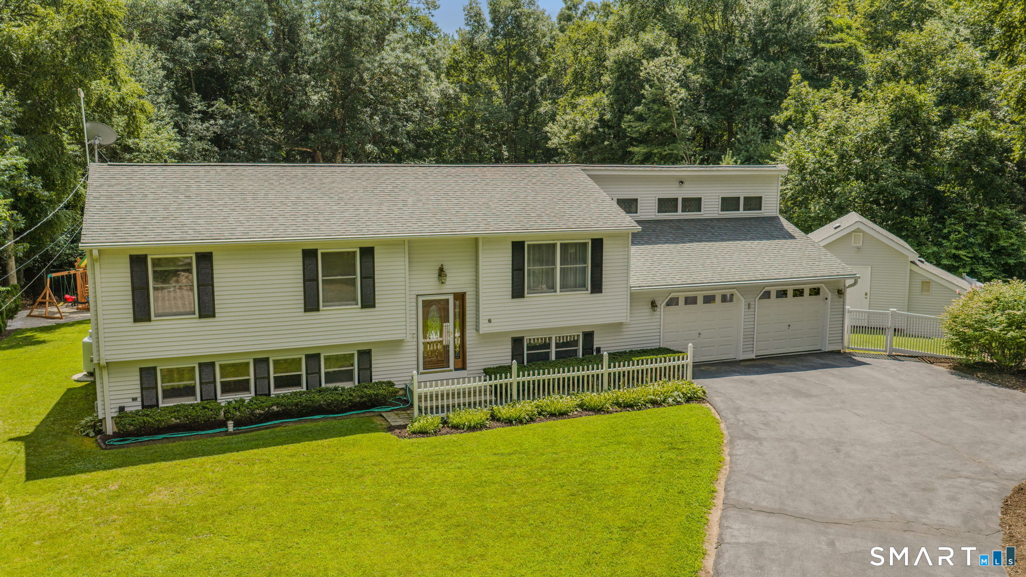6 Liberty Road Montville CT 06370