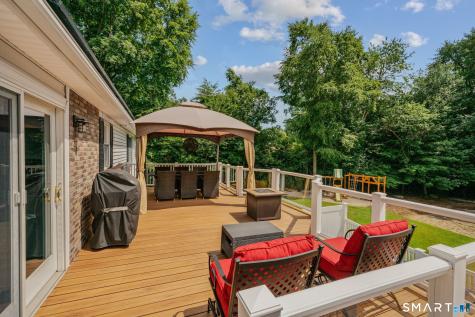 6 Liberty Road Montville CT 06370
