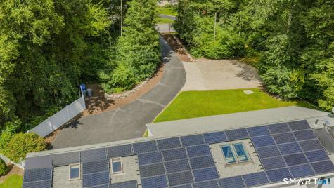6 Liberty Road Montville CT 06370