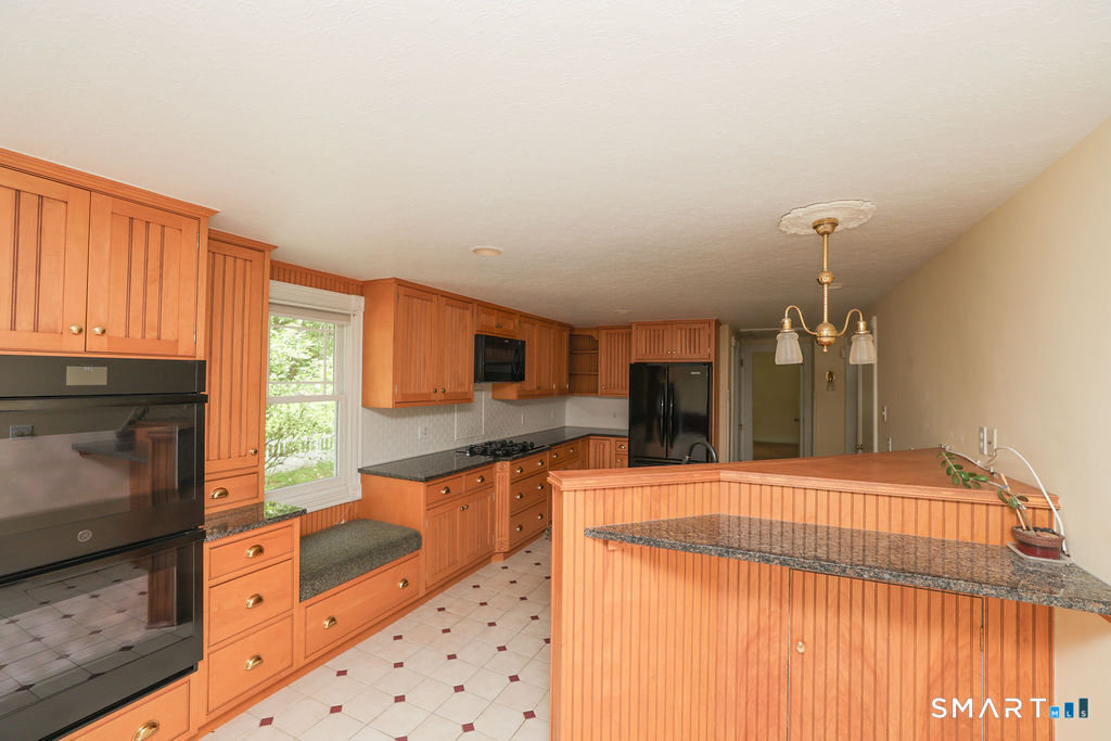 7 Glenbrook Drive Simsbury CT 06092