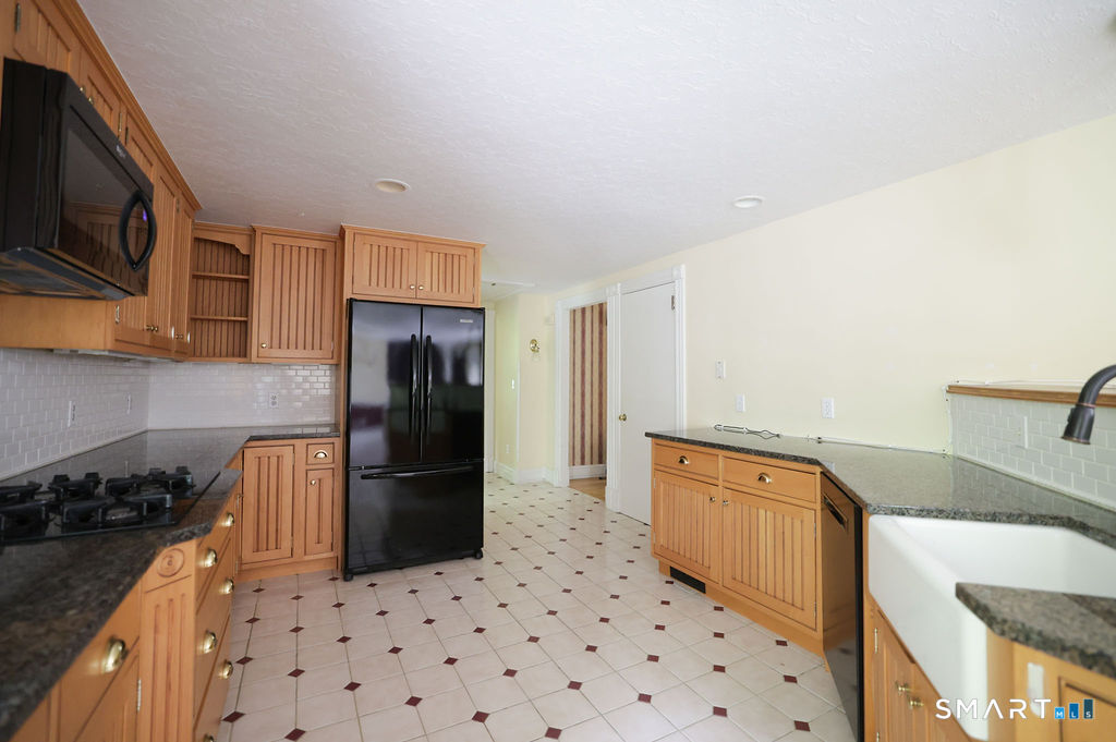7 Glenbrook Drive Simsbury CT 06092