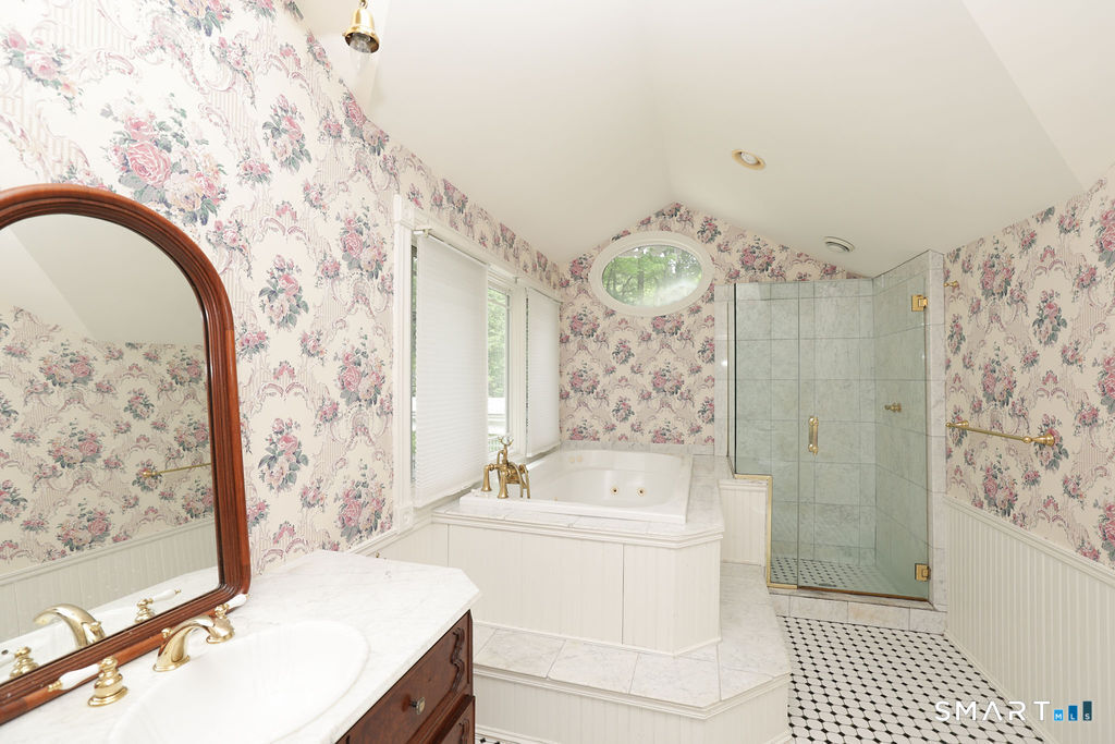 7 Glenbrook Drive Simsbury CT 06092