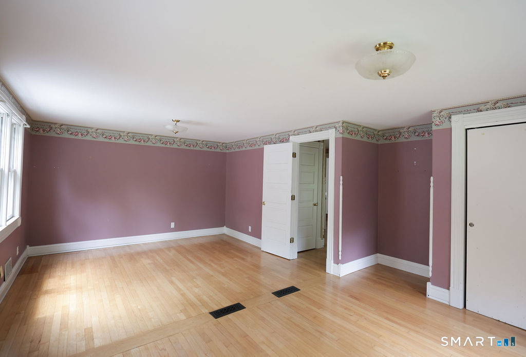 7 Glenbrook Drive Simsbury CT 06092