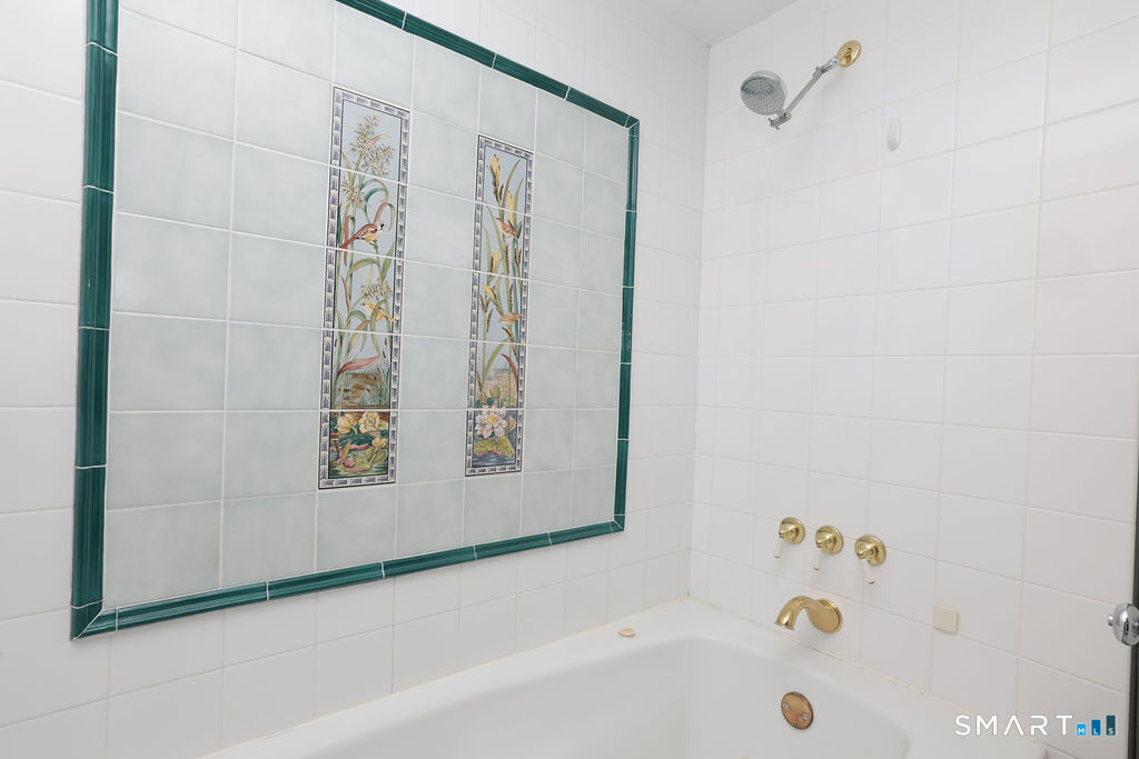 7 Glenbrook Drive Simsbury CT 06092