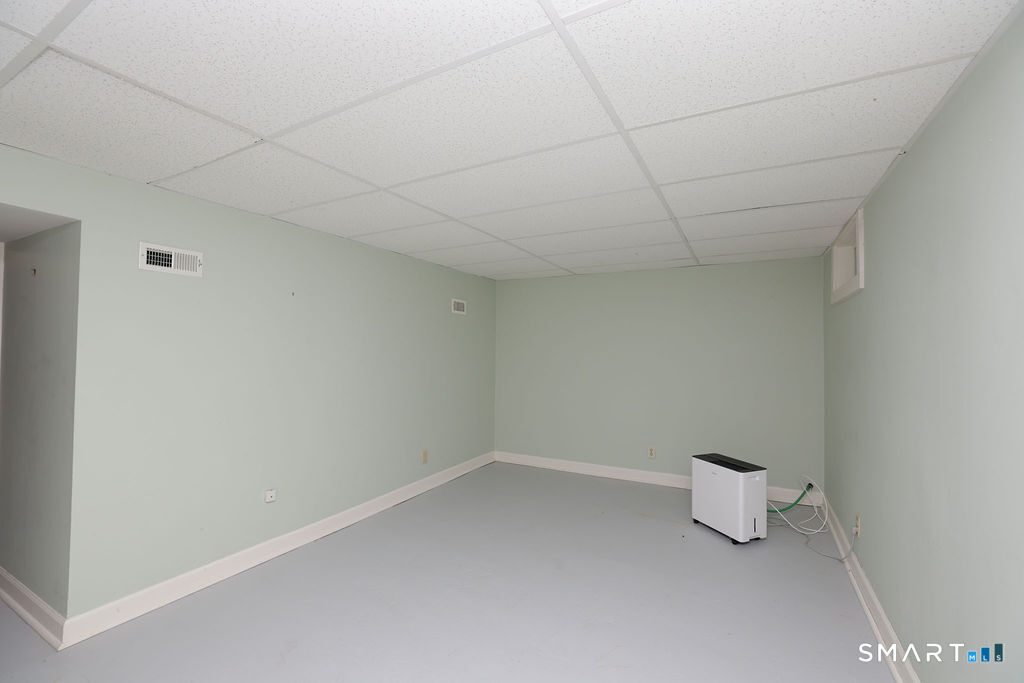 7 Glenbrook Drive Simsbury CT 06092