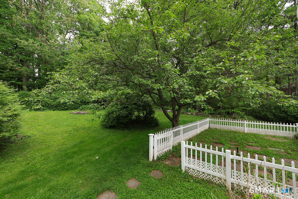 7 Glenbrook Drive Simsbury CT 06092