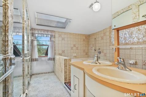 31 Mountain View Drive Brookfield CT 06804