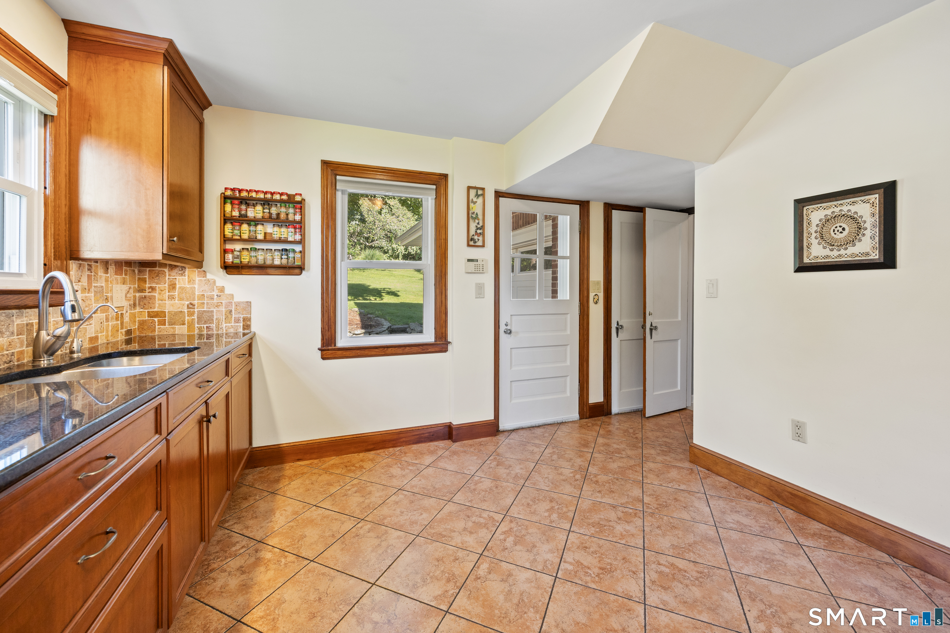 161 Upper State Street North Haven CT 06473