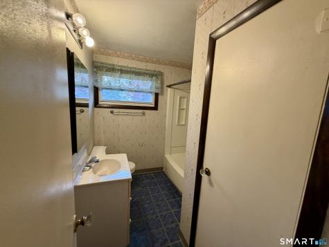 72 Hickory Road Naugatuck CT 06770
