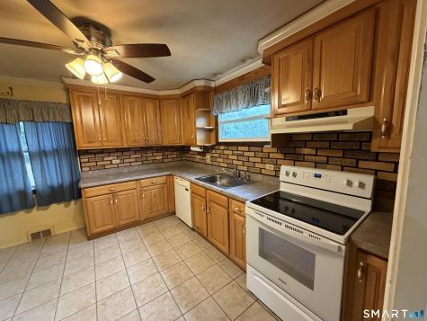 72 Hickory Road Naugatuck CT 06770