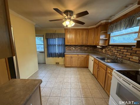 72 Hickory Road Naugatuck CT 06770