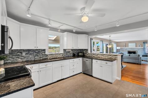 44 Riverside Drive Branford CT 06405