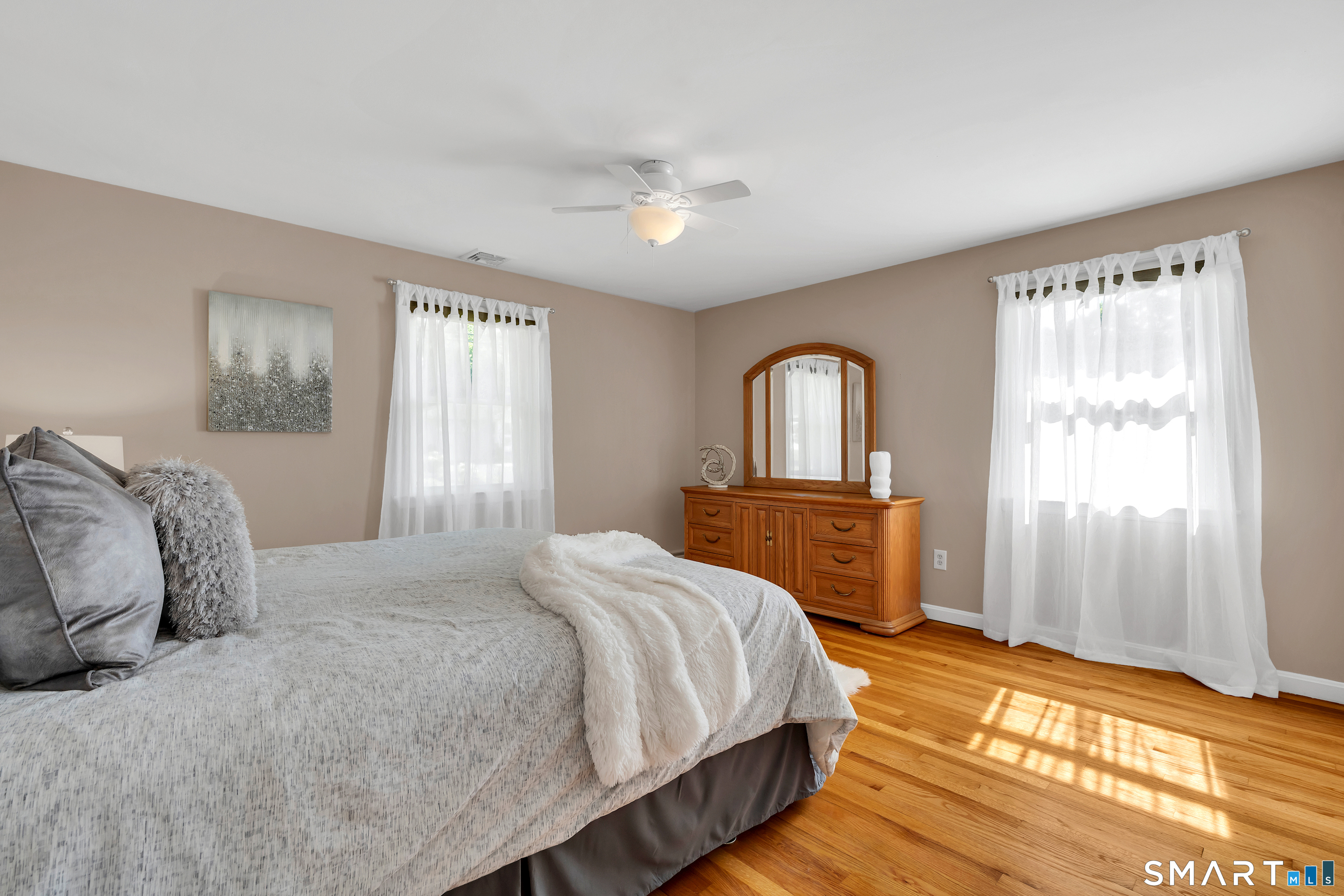 44 Riverside Drive Branford CT 06405