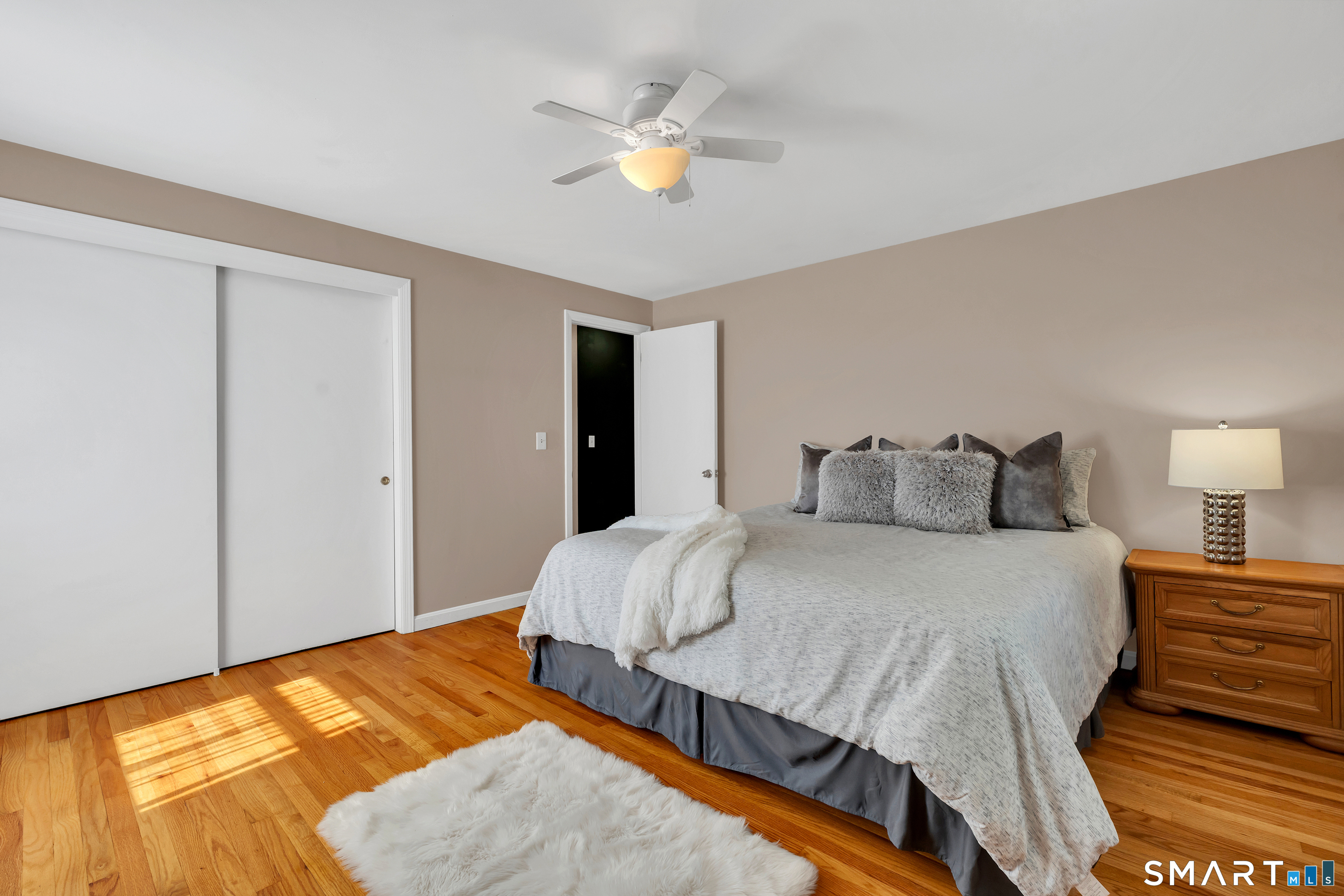 44 Riverside Drive Branford CT 06405