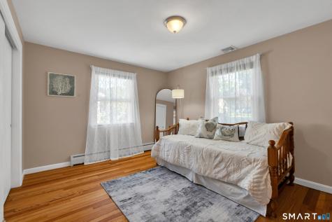 44 Riverside Drive Branford CT 06405