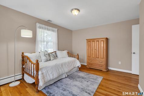 44 Riverside Drive Branford CT 06405