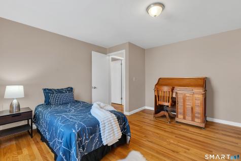 44 Riverside Drive Branford CT 06405