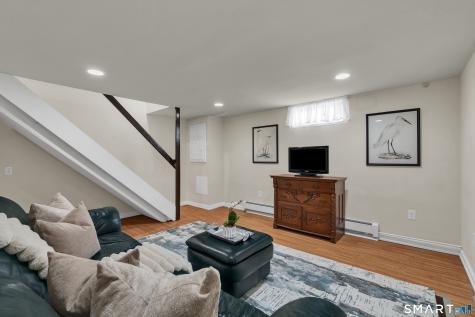 44 Riverside Drive Branford CT 06405