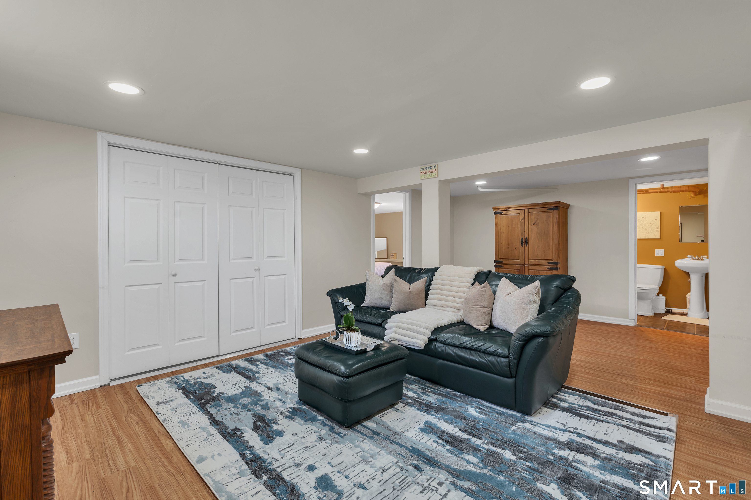 44 Riverside Drive Branford CT 06405