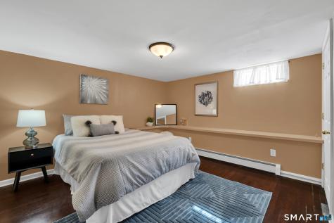 44 Riverside Drive Branford CT 06405