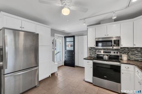 44 Riverside Drive Branford CT 06405