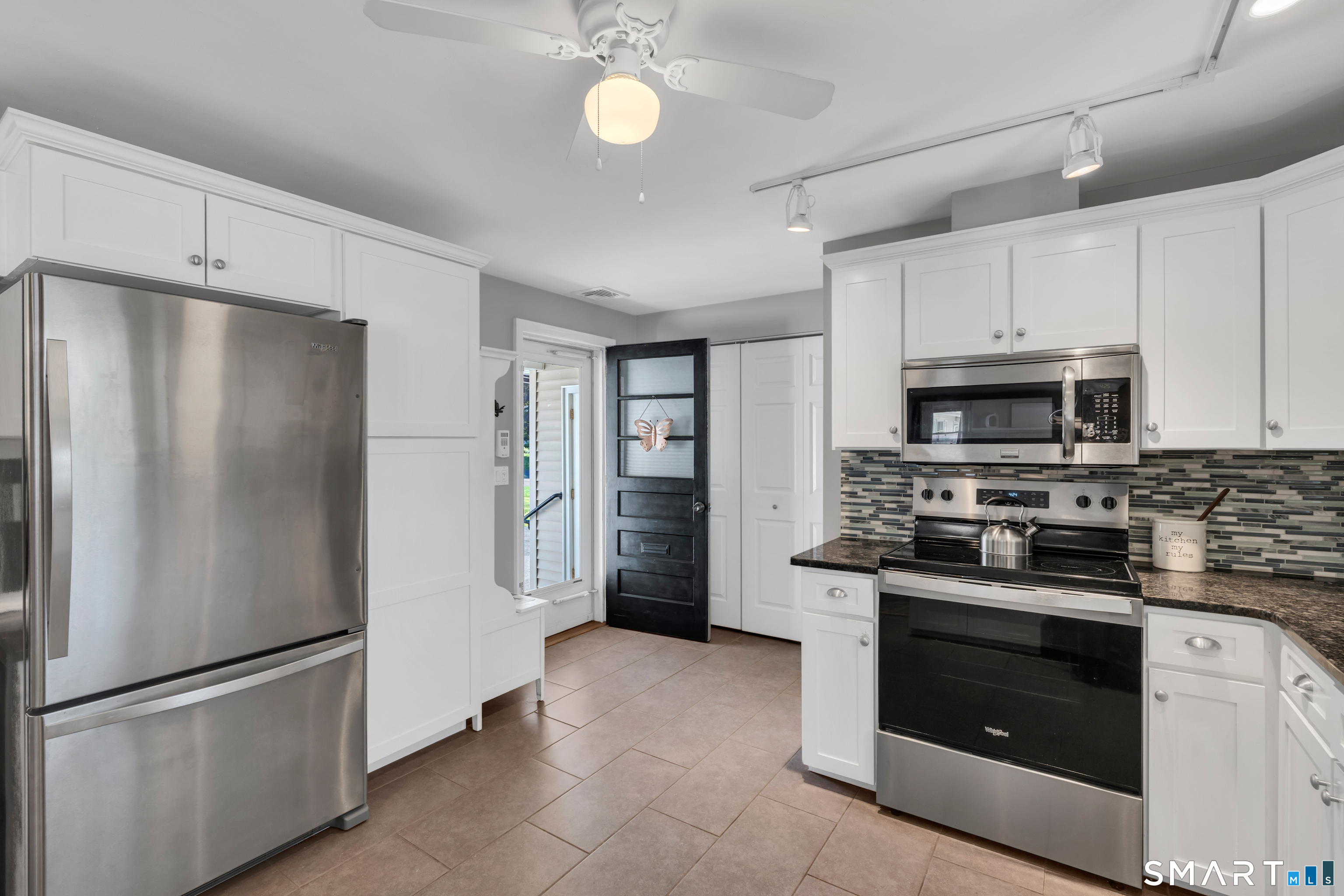 44 Riverside Drive Branford CT 06405