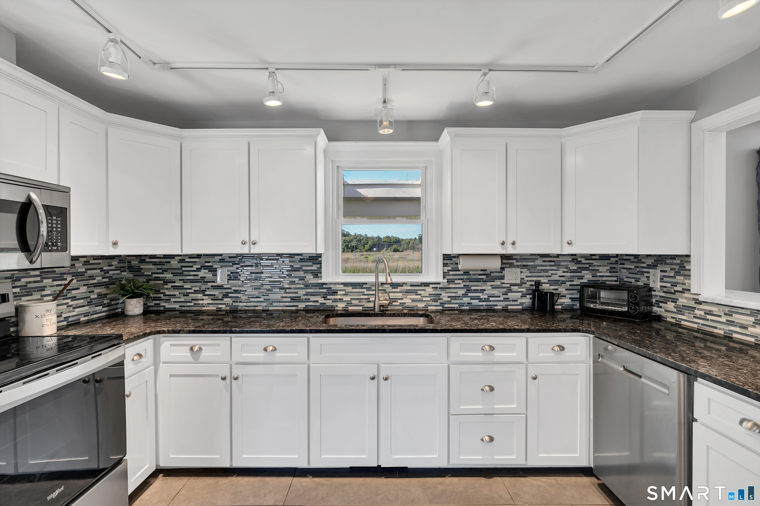 44 Riverside Drive Branford CT 06405