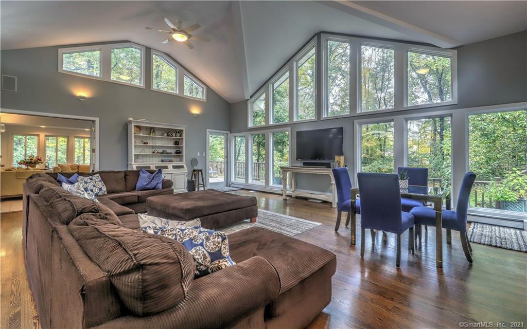 38 Dogwood Circle Woodbridge CT 06525