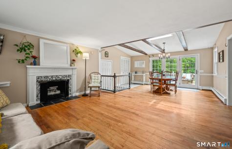 101 Abbey Road East Hampton CT 06424