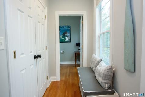 490 New Road Avon CT 06001