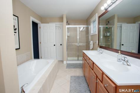 490 New Road Avon CT 06001