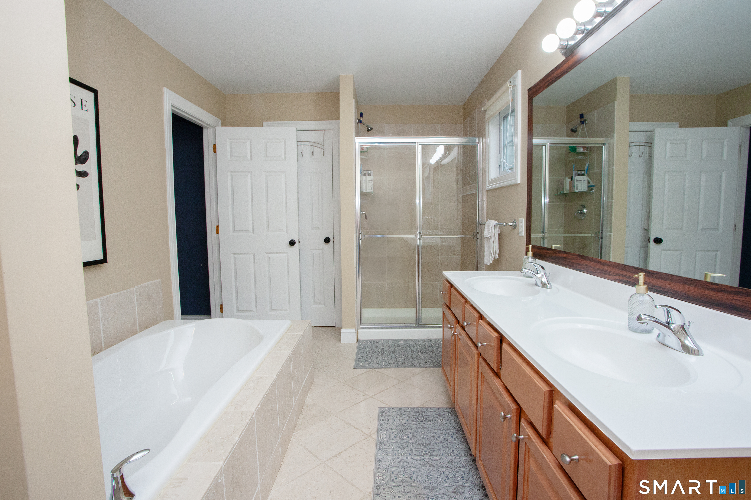 490 New Road Avon CT 06001