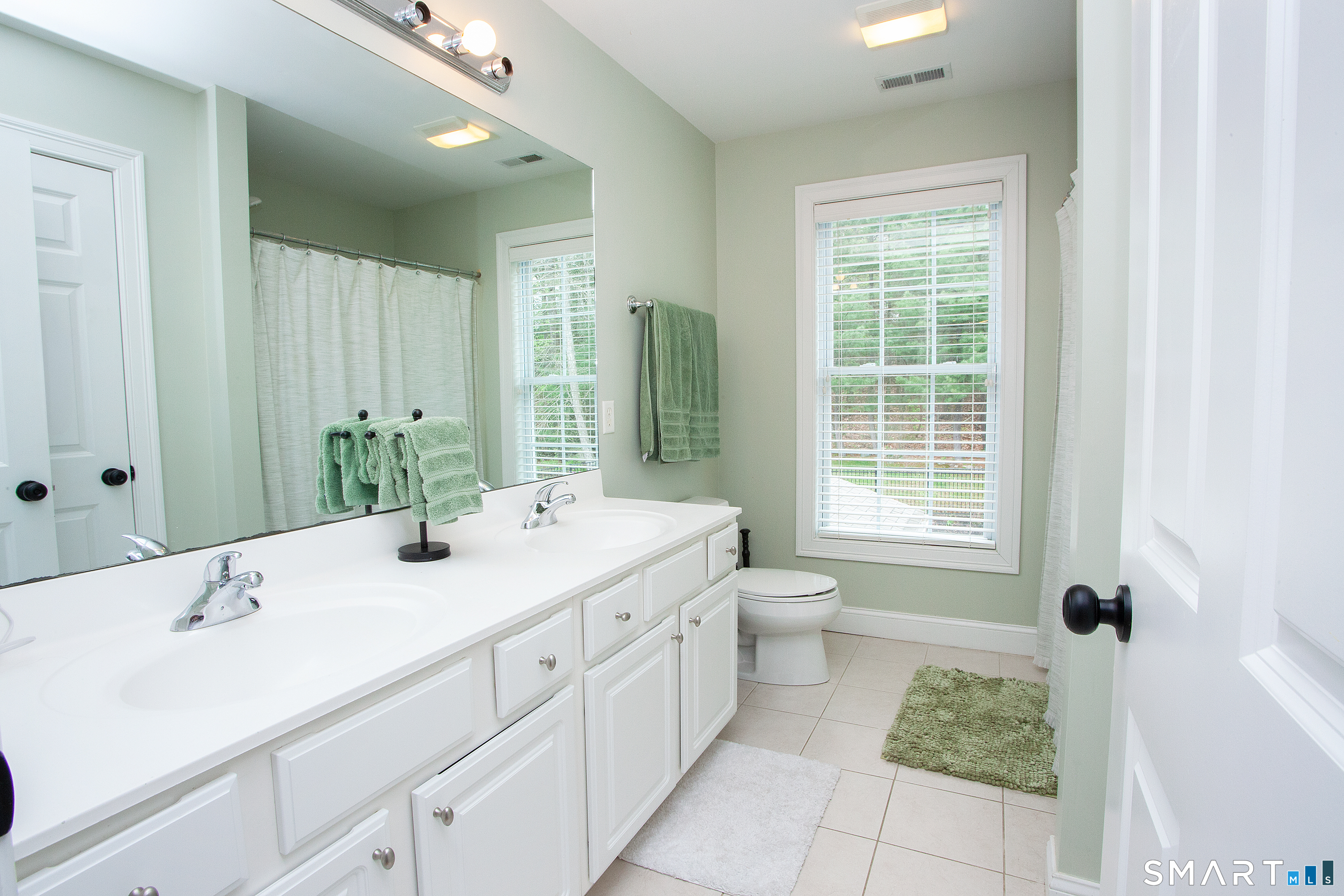 490 New Road Avon CT 06001