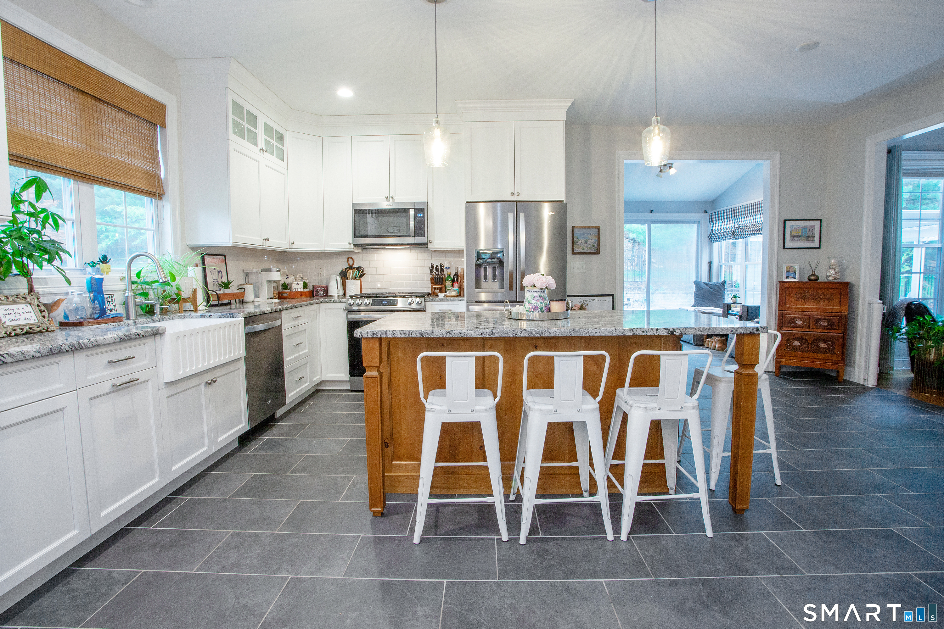 490 New Road Avon CT 06001
